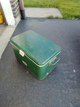 Metal Thermos Ice Chest Cooler with Plastic Liner no cracks in Naperville, Illinois