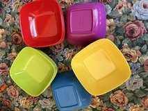 small square hard plastic bowls in Naperville, Illinois