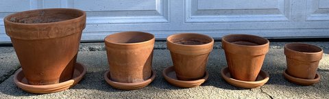 Set of 5 Terracotta Pots - clay planters w/ drip Saucers *See desc for sizes* in Bolingbrook, Illinois