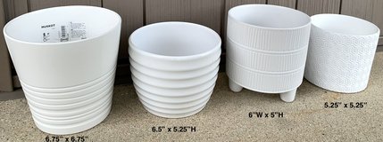 Set of 4 (2 New & 2 Used) Ceramic plant Pots - white planters in Bolingbrook, Illinois