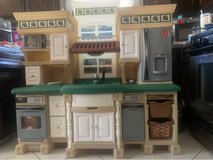 Step 2 LifeStyle Deluxe Play Kitchen in Westmont, Illinois