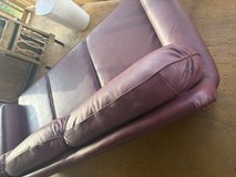 Red couch (mssg for pics) in Alamogordo, New Mexico