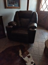 RECLINERS-LARGE SIZE-BROWN BONDED LEATHER in Alamogordo, New Mexico