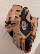 Easton TB 81 Pro Youth Series Travel Ball 12" Baseball Glove Pre-Owned in Batavia, Illinois