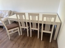 Full Wood Table with 8 Chairs in Stuttgart, GE