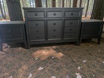 Huge Raymour & Flanigan Dresser & Nightstands 3pc Bedroom Set Solid Wood Black Satin New in Kingwood, Texas