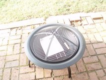 Portable Fire Pit Bowl 29" W/ Spark Screen Poker Folding Stand Carrying Case New in Yorkville, Illinois
