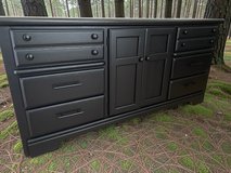 Huge Stanley Dresser Chest Solid Wood Black Satin 9 Drawers 70x18x32 New in Kingwood, Texas