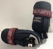 Easton Instinct Hockey Gloves - Men's Large *EUC* in Naperville, Illinois