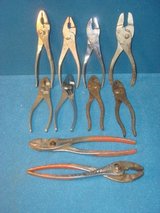 TEN PLIERS in St. Charles, Illinois