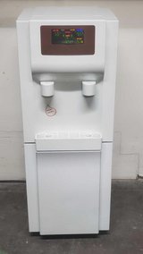 Air 2 Water Atmospheric Water Generator New In Box in Vista, California