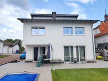 [ID: 1283] Sembach - Modern freestanding house, 5 bedr., 3 bathr., garage, pool, yard in Ramstein, Germany