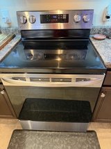 LG Stove in Byron, Georgia