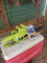 electric chain saw and two new chains in Fort Polk, Louisiana