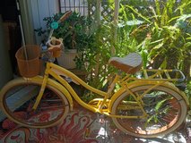 26 " Huffy Nel Lusso beach cruiser- in Camp Pendleton, California