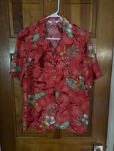 Women’s Hawaiian Print Blouse-Size 12 in Naperville, Illinois