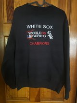 White Sox World Series 05 Champions Sweatshirt-Medium in Batavia, Illinois