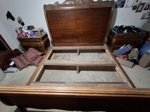 King size bed solid wood in Kingwood, Texas