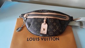 Louis vuitton pouch in Guam, GU