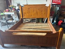 King size bed frame in Alamogordo, New Mexico