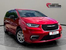 2025 Chrysler Pacifica Select in Ramstein, Germany