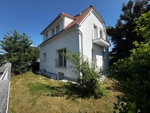 FREE STANDING HOUSE! Refurbished in 2021 with approx. 200 m², garden, garage, 11km from Clay Kas... in Wiesbaden, GE