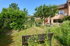 ONLY 10 MINUTES TO CLAY! Approx. 150 m² townhouse with 5-room, 4-bed, garden + garage *Pets allo... in Wiesbaden, GE