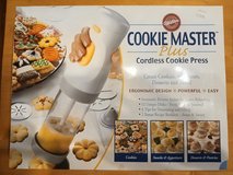 Brand NEW Wilton Cordless Cookie Master Plus Spritz Press Pastries Desserts in Westmont, Illinois