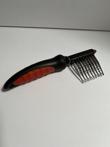 De-matt Serrated Pet Comb in Alamogordo, New Mexico