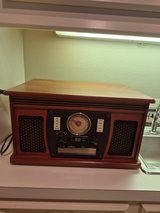 Vintage-look Stereo in Kingwood, Texas