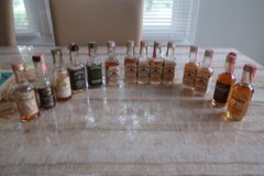 Lot of 14 Vintage Bourbon Whiskey Airline Glass Bottles. in Bartlett, Illinois