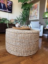 Round Woven Coffee Table / Ottoman – Coastal Boho Style – Excellent Condition in Oceanside, California