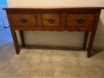 Entryway Table/Console Table in Stuttgart, GE
