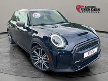2022 MINI Cooper S Hardtop 4 Door in Wiesbaden, GE