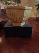 Haeger Pottery #893 Octogon Shaped Planter Harvest Gold in Alamogordo, New Mexico
