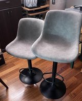 BAR STOOL CHAIR like new in Okinawa, Japan