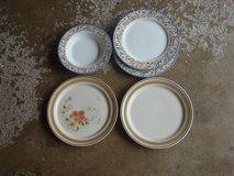 ODDS AND ENDS OF PLATES in Bartlett, Illinois