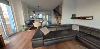 Available immediately. Modern terraced house (energy-efficient house), large garden, 3 km from "... in Wiesbaden, GE