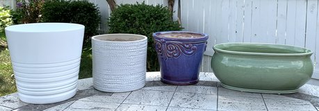 $15 - Set of 4 Terracotta Clay & Ceramic Pots / Planters in Bolingbrook, Illinois