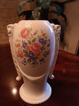 40s flower vase excellent condition in Alamogordo, New Mexico