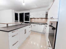 Spacious, Upscale 2-Bedroom Apartment with Whirlpool, Rain Shower and Steam Bath - Waldenbuch in Stuttgart, GE