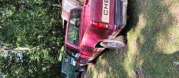 1992 Chevrolet king cab truck in Clarksville, Tennessee