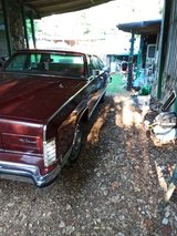 Lincoln town car in Clarksville, Tennessee