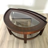 Solid Wood 2-piece CoffeeTable in Excellent Condition! in Beaufort, South Carolina