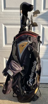 Golf Club Bundle - Taylor Made Bag - RH Callaway The Judge Drivers 8 Irons & ball Retriever in Naperville, Illinois
