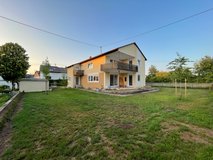 Spacious Detached Family Home | 2,314 sq ft | 7 Bedrooms | Quiet Residential Location in Stuttgart, GE