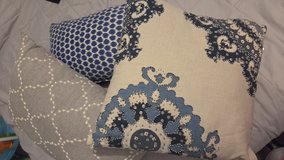 Decorative Pillows in Kingwood, Texas