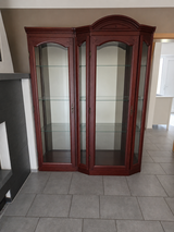 Beautiful Curio Cabinet for Sell in Ramstein, Germany