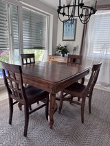 Louis the XV style table made in 1880 in traditional Walnut with two original leafs in Stuttgart, GE