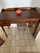 Vintage Wooden Writing Desk – 3 Drawers in Ramstein, Germany